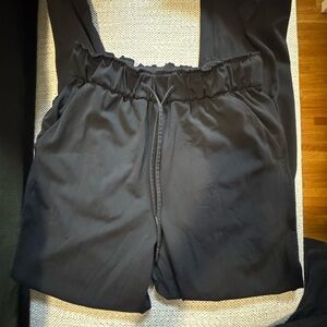 Black lululemon jogger